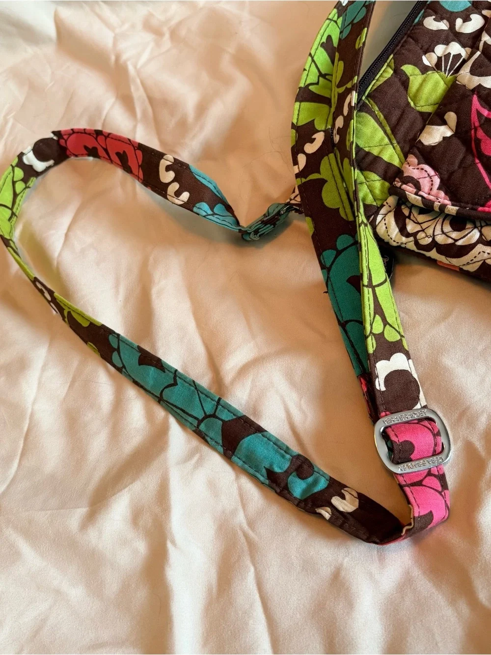5pc Set Vera Bradley LOLA Set: Tote, Purse, Wallet, Coin Purse, Glasses case